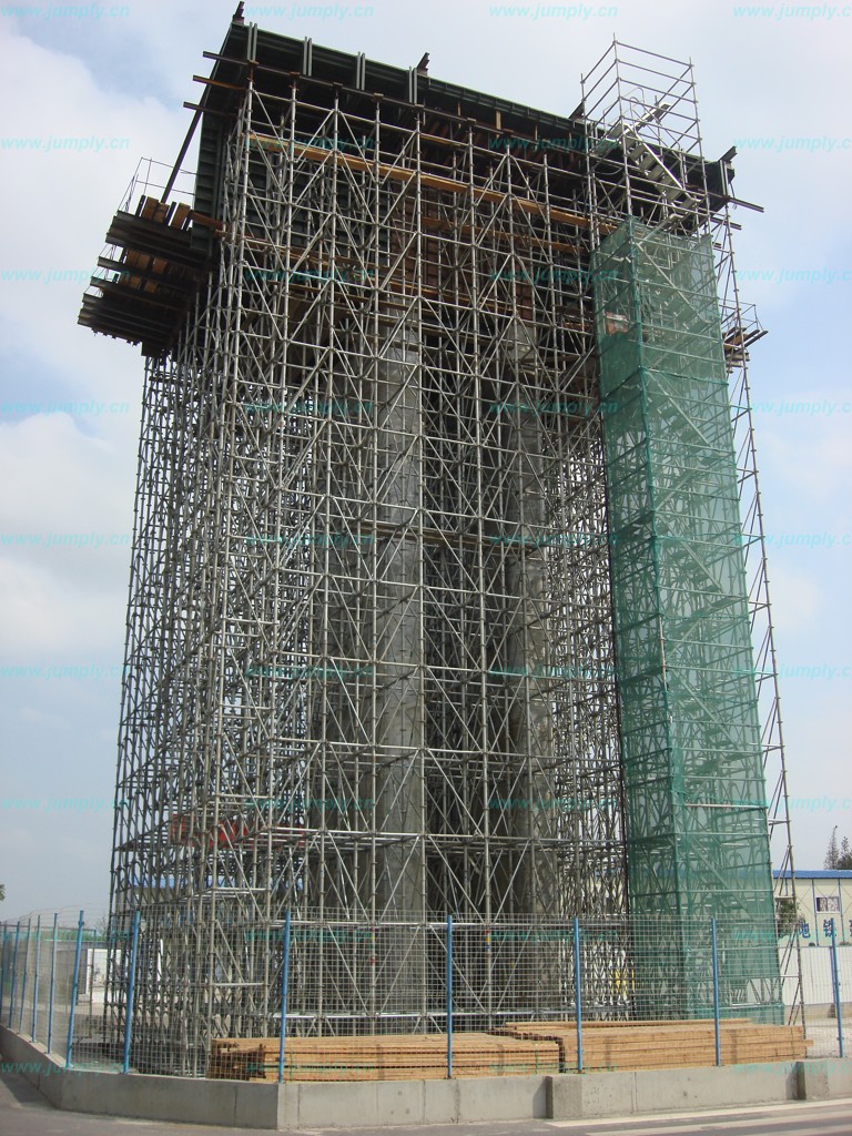 無錫地鐵2号線05标墩柱施工架